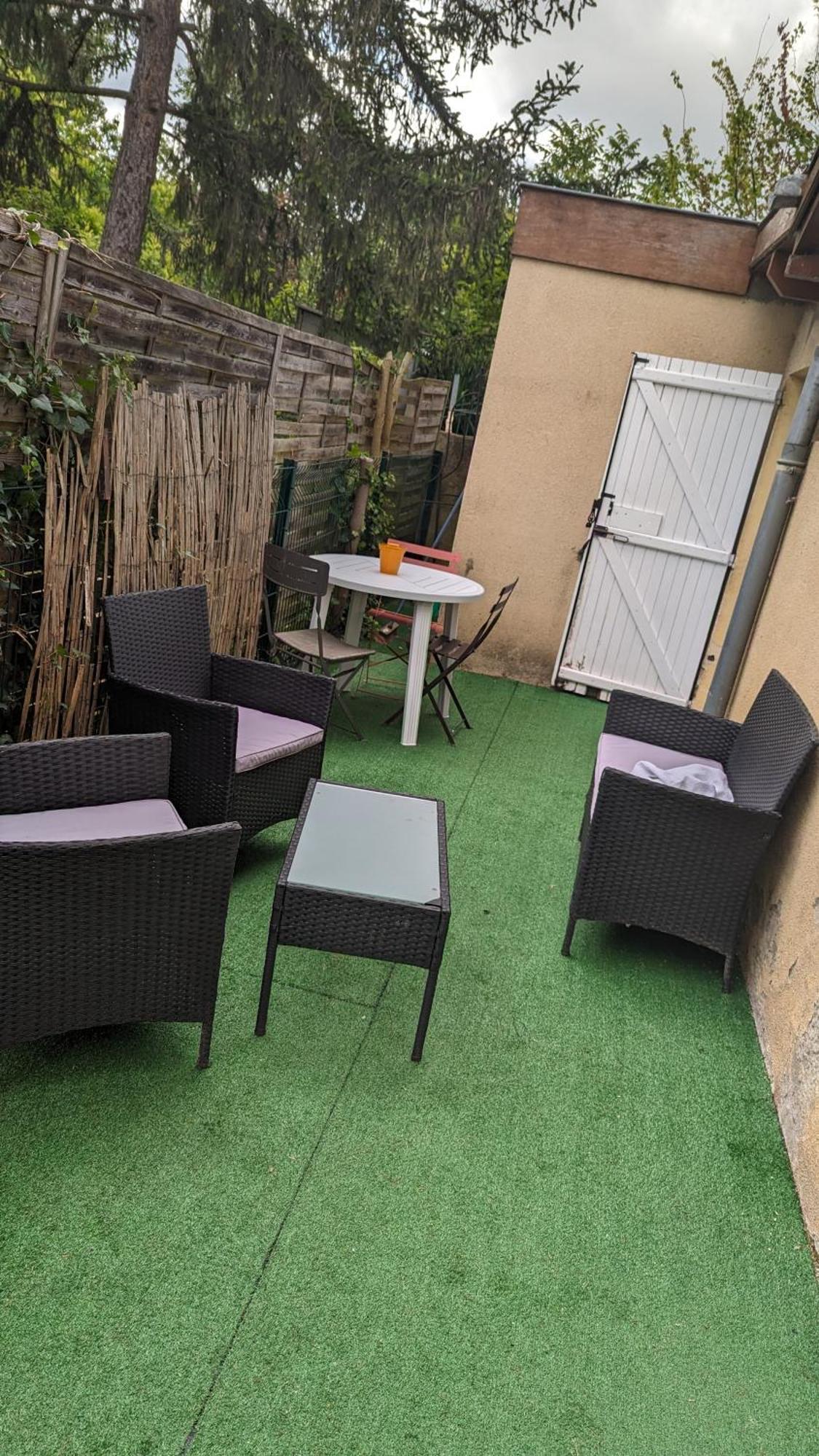 Charmante Maison Renovee, Proche Lac Et Centre-Ville LʼIsle-Jourdain エクステリア 写真